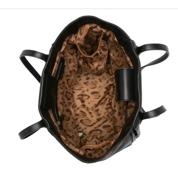 AIMEE KESTENBERG Black Leather Chelsea Tote Bag - Picture 3 of 7